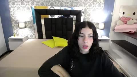 Snapshot of mike2_wills chatting on 02/26/25, 05:53 Mike2 wills online show from 02/26/25, 05:53