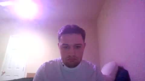 Snapshot of mike33242 chatting on 12/06/24, 04:03 Mike online show from 12/06/24, 04:03