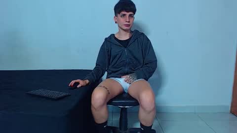 Mike IMDEPENDIENT MODEL online show from 02/01/26, 01:48