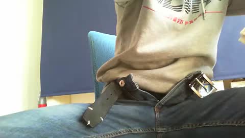 Snapshot of mike85bg chatting on 02/05/25, 09:25 mike85bg online show from 02/05/25, 09:25