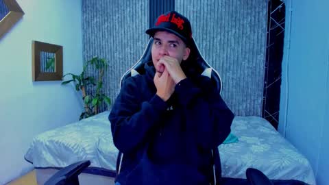 Mike 0233 online show from 11/16/25, 04:18