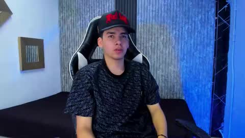 Mike 0233 online show from 12/16/25, 04:39