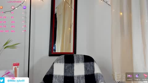 Snapshot of mike__tylor01 chatting on 02/21/25, 10:37 Mike Tylor online show from 02/21/25, 10:37