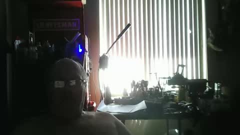 Snapshot of mike_allen4 chatting on 04/11/26, 05:50 mike_allen4 online show from 04/11/26, 05:50