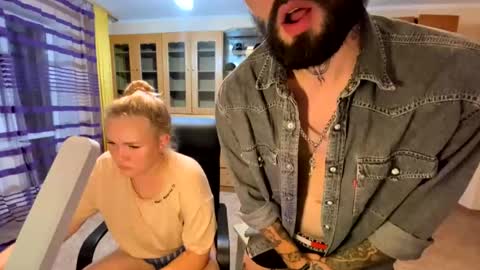 Mike and anna online show from 04/11/26, 11:20