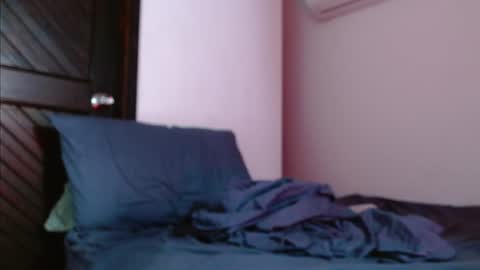 Snapshot of mike_d1030 chatting on 02/01/25, 01:44 mike_d1030 online show from 02/01/25, 01:44