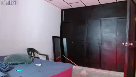 Snapshot of mike_d1030 chatting on 02/13/25, 05:26 mike_d1030 online show from 02/13/25, 05:26