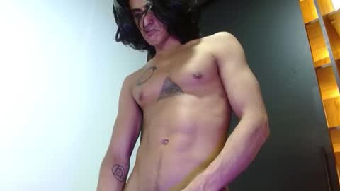 Snapshot of mike_d1030 chatting on 11/30/25, 01:53 mike_d1030 online show from 11/30/25, 01:53