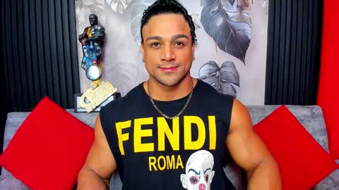 Snapshot of mike_estevess chatting on 12/03/25, 10:02 online show from 12/03/25, 10:02