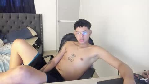 mike_master9 online show from 10/21/25, 11:22