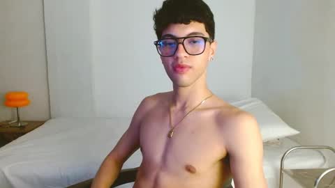 Snapshot of mike_pineapple chatting on 11/29/25, 03:53 Mike Pineapple online show from 11/29/25, 03:53