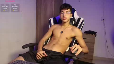 Mike Pineapple online show from 07/14/26, 03:44