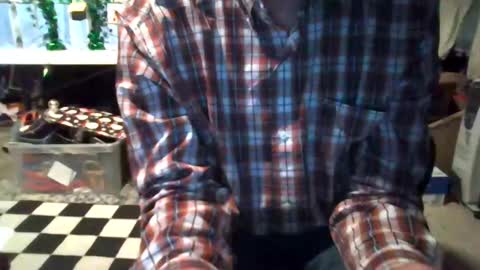 mikeb3200 online show from 12/31/24, 04:38