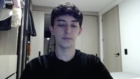 Snapshot of mikebelf4 chatting on 02/26/25, 01:53 Mikebelf4 online show from 02/26/25, 01:53