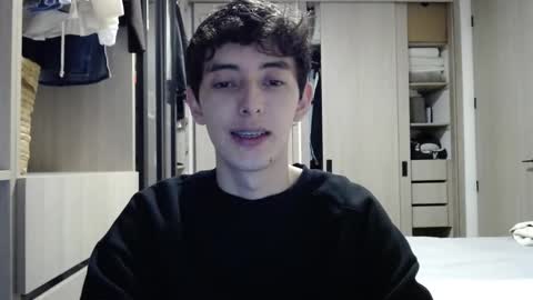 Snapshot of mikebelf4 chatting on 02/28/25, 02:42 Mikebelf4 online show from 02/28/25, 02:42