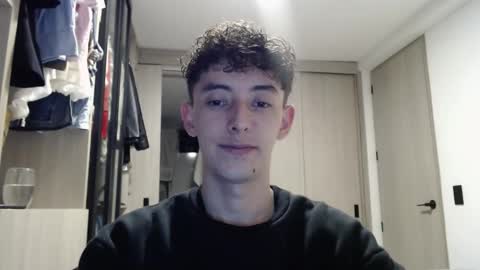 Snapshot of mikebelf4 chatting on 03/12/25, 02:09 Mikebelf4 online show from 03/12/25, 02:09