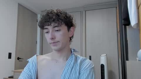 Snapshot of mikebelf4 chatting on 09/11/25, 09:37 Mikebelf4 online show from 09/11/25, 09:37