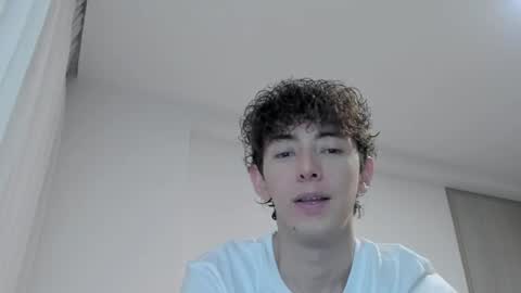 Snapshot of mikebelf4 chatting on 09/22/25, 12:34 Mikebelf4 online show from 09/22/25, 12:34