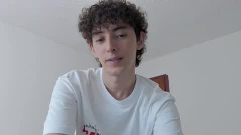 Snapshot of mikebelf4 chatting on 10/13/25, 04:07 Mikebelf4 online show from 10/13/25, 04:07