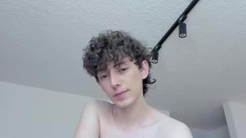 Snapshot of mikebelf4 chatting on 10/14/25, 04:13 Mikebelf4 online show from 10/14/25, 04:13