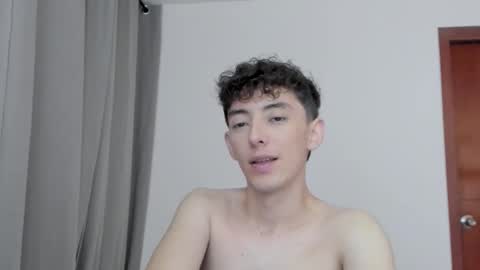 Snapshot of mikebelf4 chatting on 10/24/25, 03:14 Mikebelf4 online show from 10/24/25, 03:14