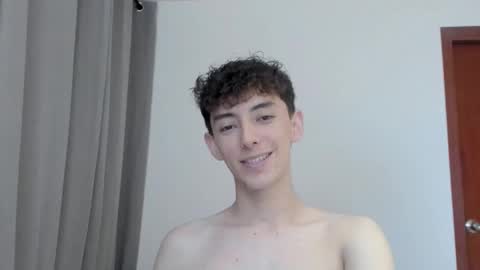 Snapshot of mikebelf4 chatting on 10/31/25, 03:40 Mikebelf4 online show from 10/31/25, 03:40