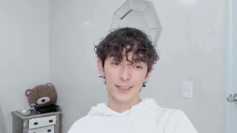 Snapshot of mikebelf4 chatting on 02/15/26, 09:00 Mikebelf4 online show from 02/15/26, 09:00