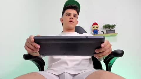 Mike Cooper online show from 12/04/25, 08:01