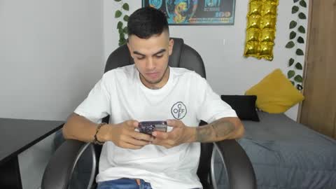 Snapshot of mikee_scooth chatting on 12/05/24, 08:33 mikee_scooth online show from 12/05/24, 08:33