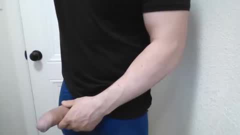 Snapshot of mikehannigan123 chatting on 02/16/26, 09:49 mikehannigan123 online show from 02/16/26, 09:49