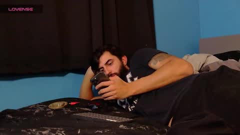 Snapshot of mikehawk1589 chatting on 12/16/24, 07:26 mikehawk1589 online show from 12/16/24, 07:26