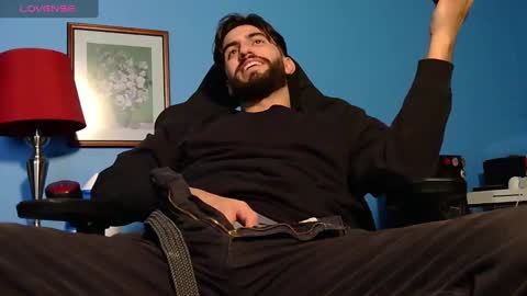 Snapshot of mikehawk1589 chatting on 01/08/25, 05:27 mikehawk1589 online show from 01/08/25, 05:27