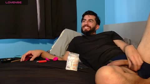 Snapshot of mikehawk1589 chatting on 01/14/25, 06:49 mikehawk1589 online show from 01/14/25, 06:49