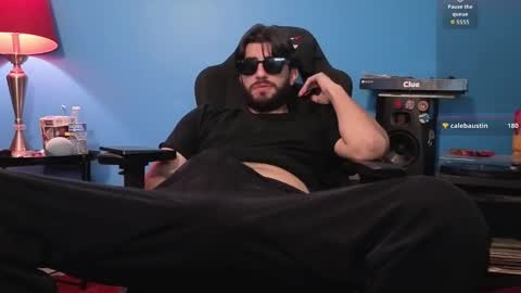 mikehawk1589 online show from 02/19/26, 05:25