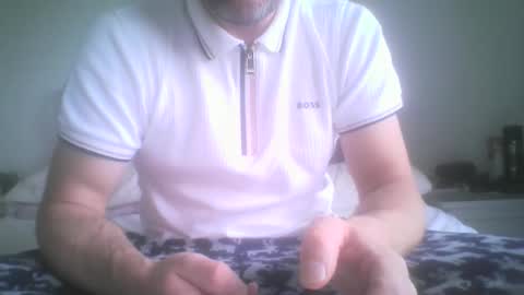 Snapshot of mikehockishuge9 chatting on 09/27/25, 09:36 mikehockishuge9 online show from 09/27/25, 09:36