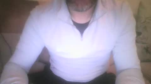 Snapshot of mikehockishuge9 chatting on 11/08/25, 01:17 mikehockishuge9 online show from 11/08/25, 01:17