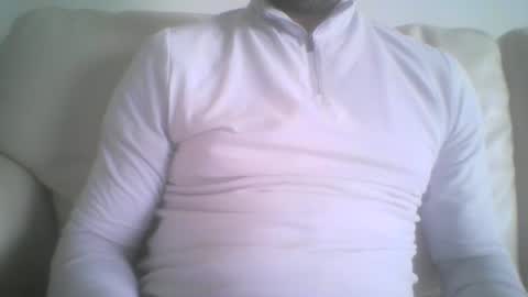 Snapshot of mikehockishuge9 chatting on 11/09/25, 12:25 mikehockishuge9 online show from 11/09/25, 12:25