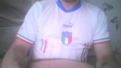 Snapshot of mikehockishuge9 chatting on 11/30/25, 11:03 mikehockishuge9 online show from 11/30/25, 11:03