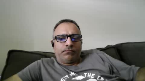 Snapshot of mikej143 chatting on 06/03/26, 01:36 mikej143 online show from 06/03/26, 01:36
