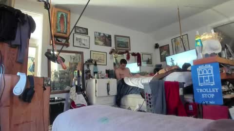 Snapshot of mikejcox chatting on 02/10/25, 04:47 MikeJcox online show from 02/10/25, 04:47