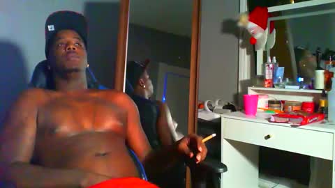 Snapshot of mikejones1415 chatting on 01/18/26, 01:42 mike jones online show from 01/18/26, 01:42