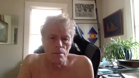 mikelub11235 online show from 01/18/25, 04:21