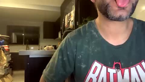 Snapshot of miker1239 chatting on 12/18/24, 03:26 miker1239 online show from 12/18/24, 03:26