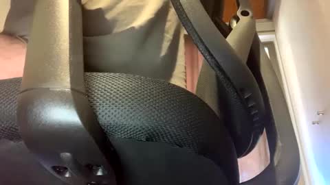 Snapshot of miker1239 chatting on 10/03/25, 01:30 miker1239 online show from 10/03/25, 01:30