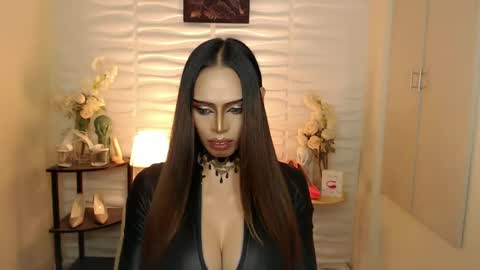 Snapshot of mikeyalawi03 chatting on 12/16/24, 07:26 Mistress MikeyAlawi online show from 12/16/24, 07:26