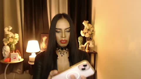 Snapshot of mikeyalawi03 chatting on 01/25/25, 01:52 Mistress MikeyAlawi online show from 01/25/25, 01:52