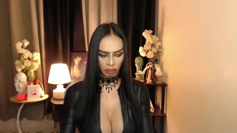 Snapshot of mikeyalawi03 chatting on 01/30/25, 02:36 Mistress MikeyAlawi online show from 01/30/25, 02:36