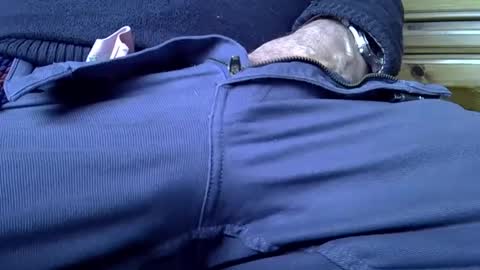 mikeybed online show from 12/10/24, 01:44