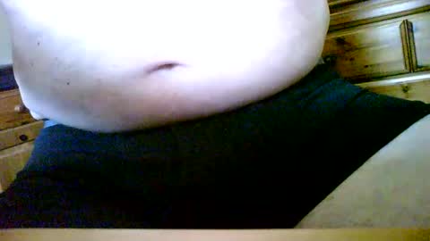 Snapshot of mikeybed chatting on 06/24/26, 09:19 mikeybed online show from 06/24/26, 09:19