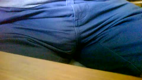 Snapshot of mikeybed chatting on 07/12/26, 03:03 mikeybed online show from 07/12/26, 03:03